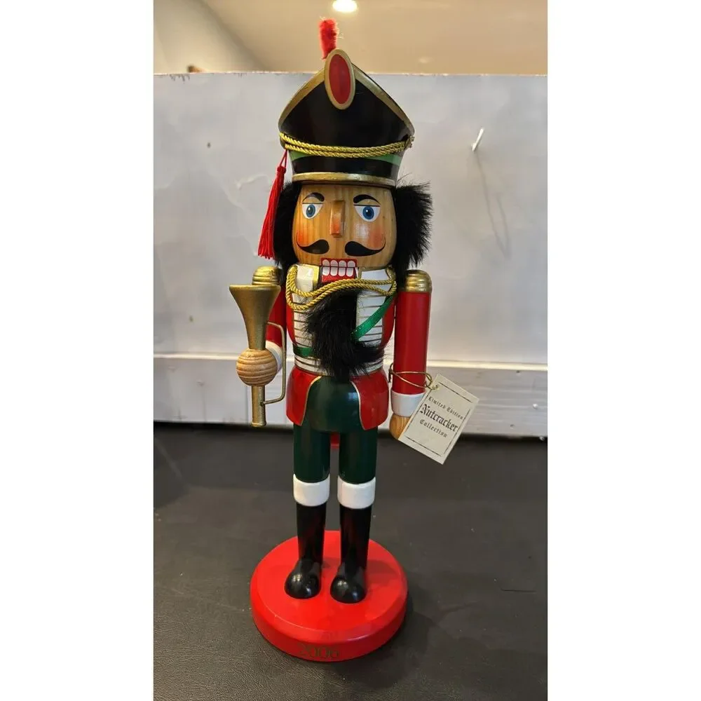 2006 Target Limited Edition Drummer Nutcracker 14 inches 3729/13884